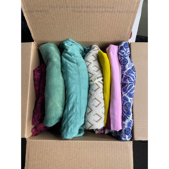 Reseller Mystery Box Women's Clothing Medium to XL - Picture 3 of 6